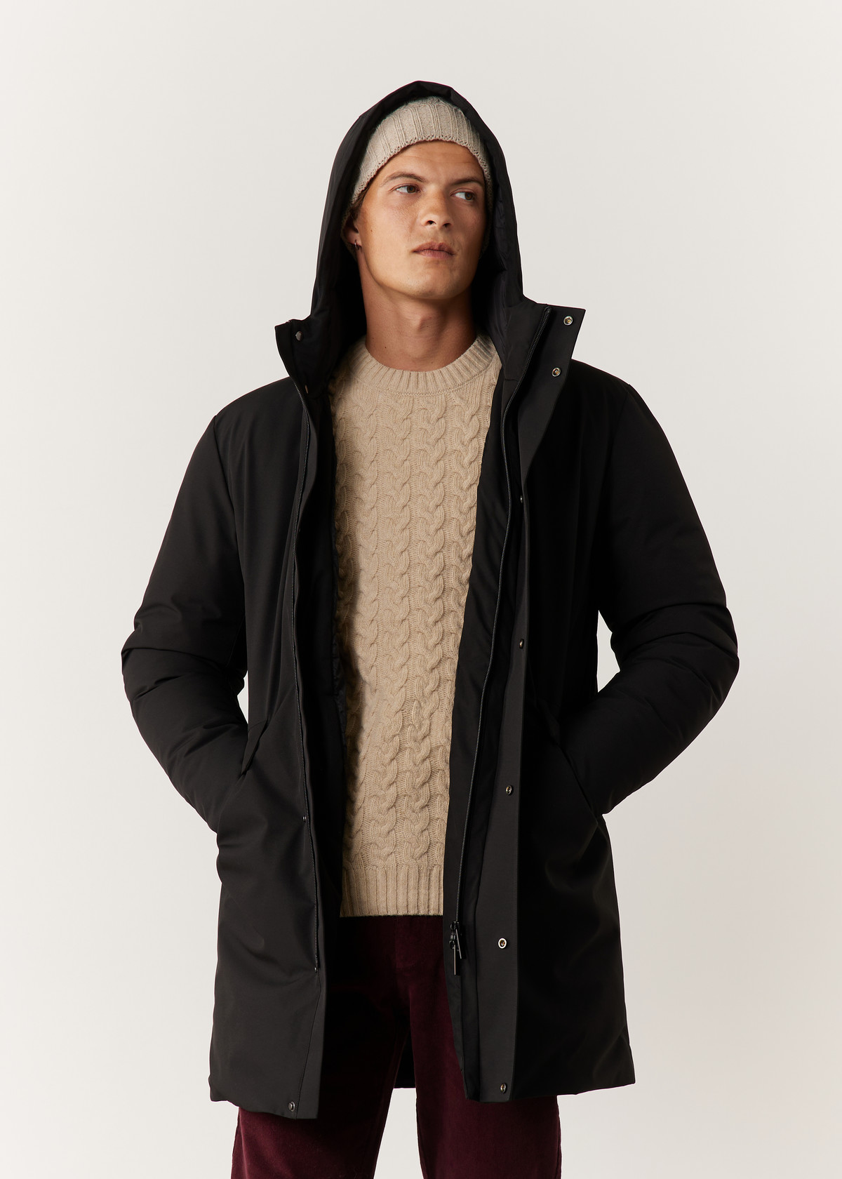 Parka unie noire à capuche