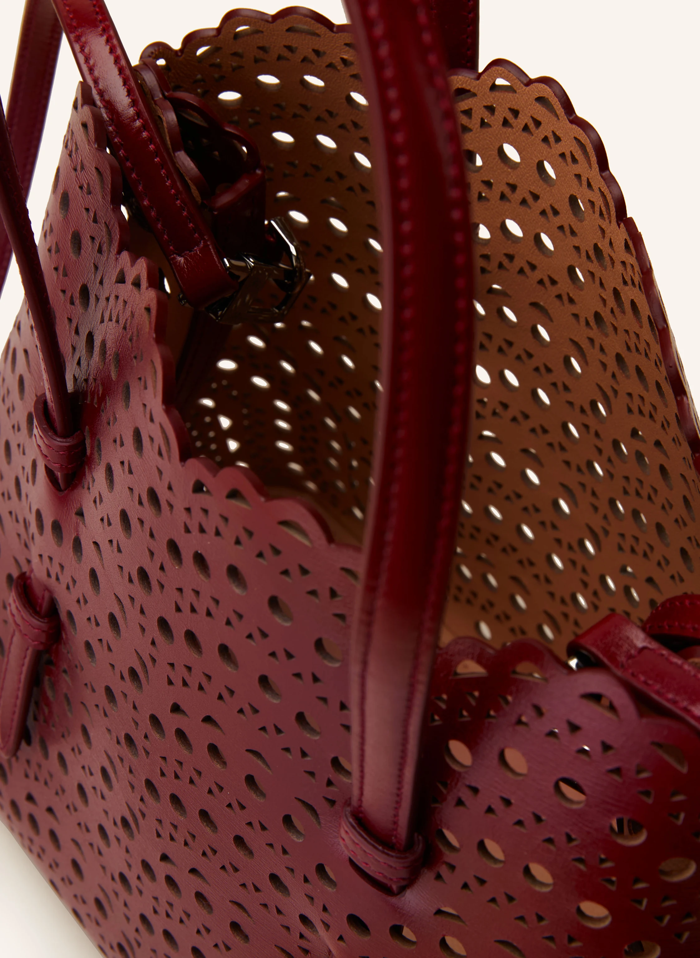 ALAÏA Handtasche MINA 25 mit Pouch