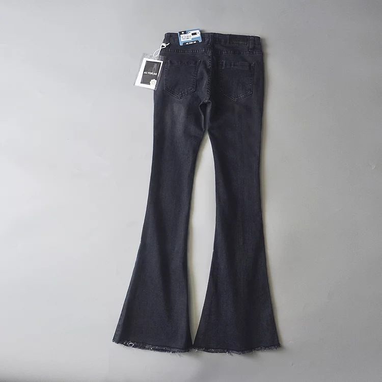 Avauntgardo - Gerafelde jeans met wijde pijpen