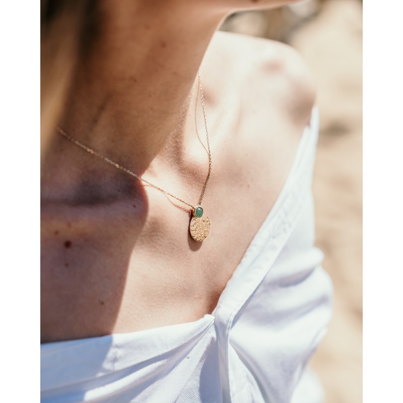 Collier Fin Plaqué Or Tendance Medaillon Martelé Pierre Precieuse Fine Aventurine