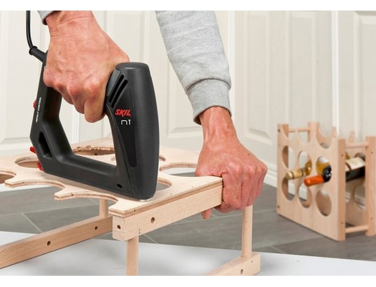 SKIL - Agrafeuse - cloueurs 8200 AA