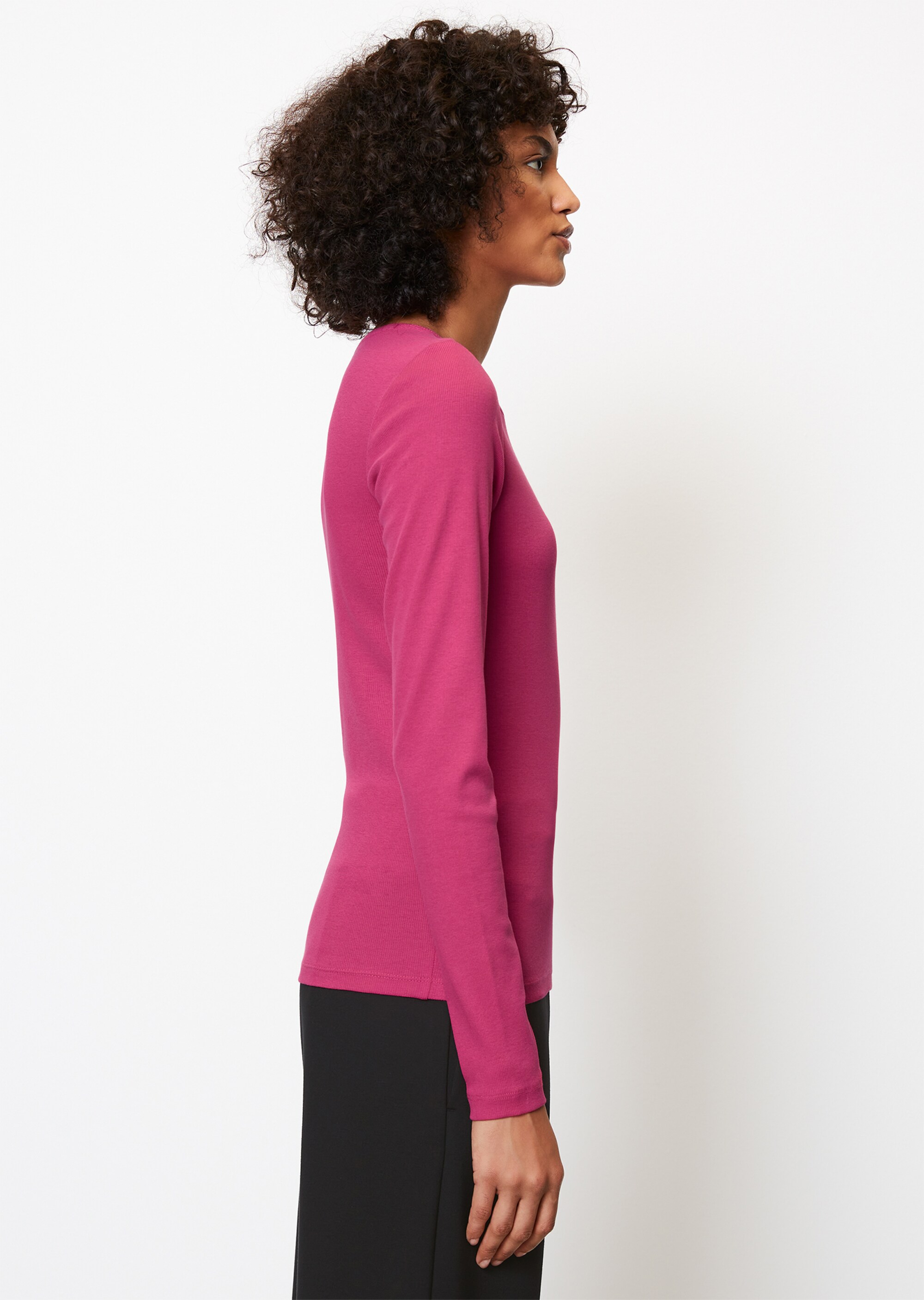 Rundhals-Longsleeve slim aus softem Feinripp-Jersey