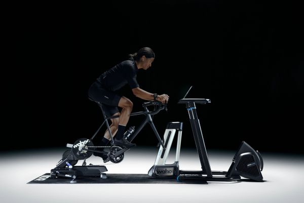 KICKR MOVE WiFi Hometrainer Direktantrieb  schwarz