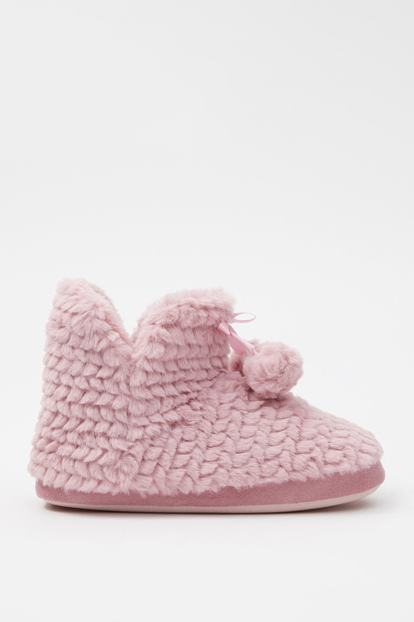 Botas de cano curto com franjas
