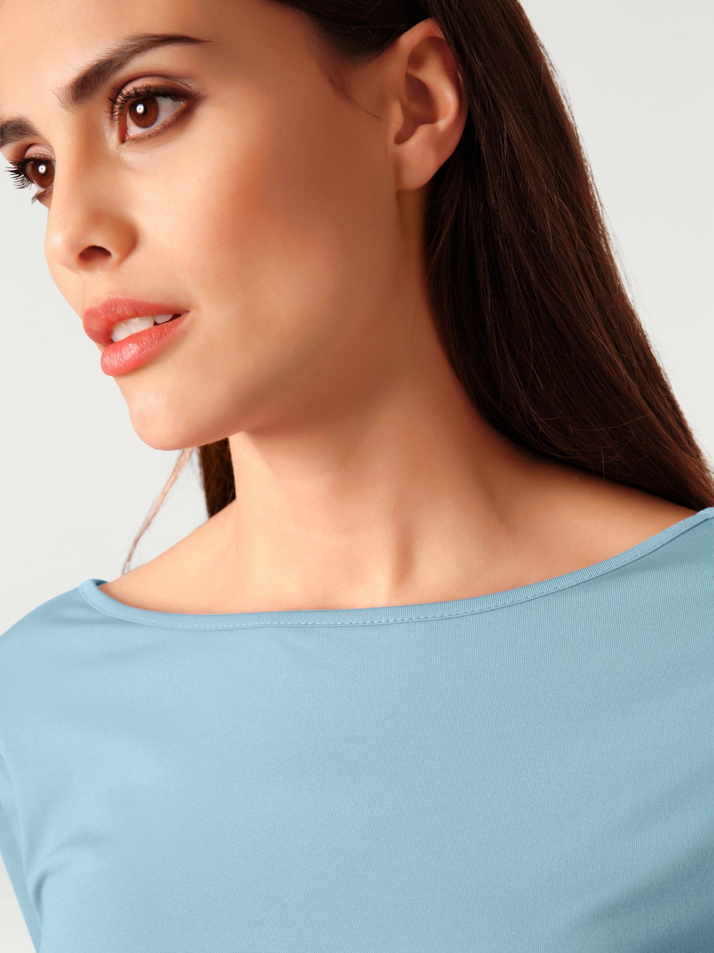 T-shirt encolure en u superbe, à porter seul ou associé