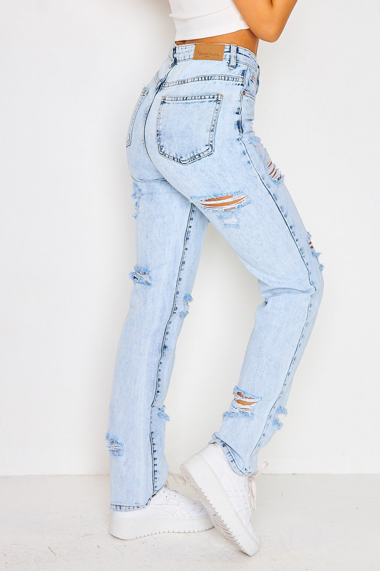 Jeans bleu ciel déchiré coupe droite