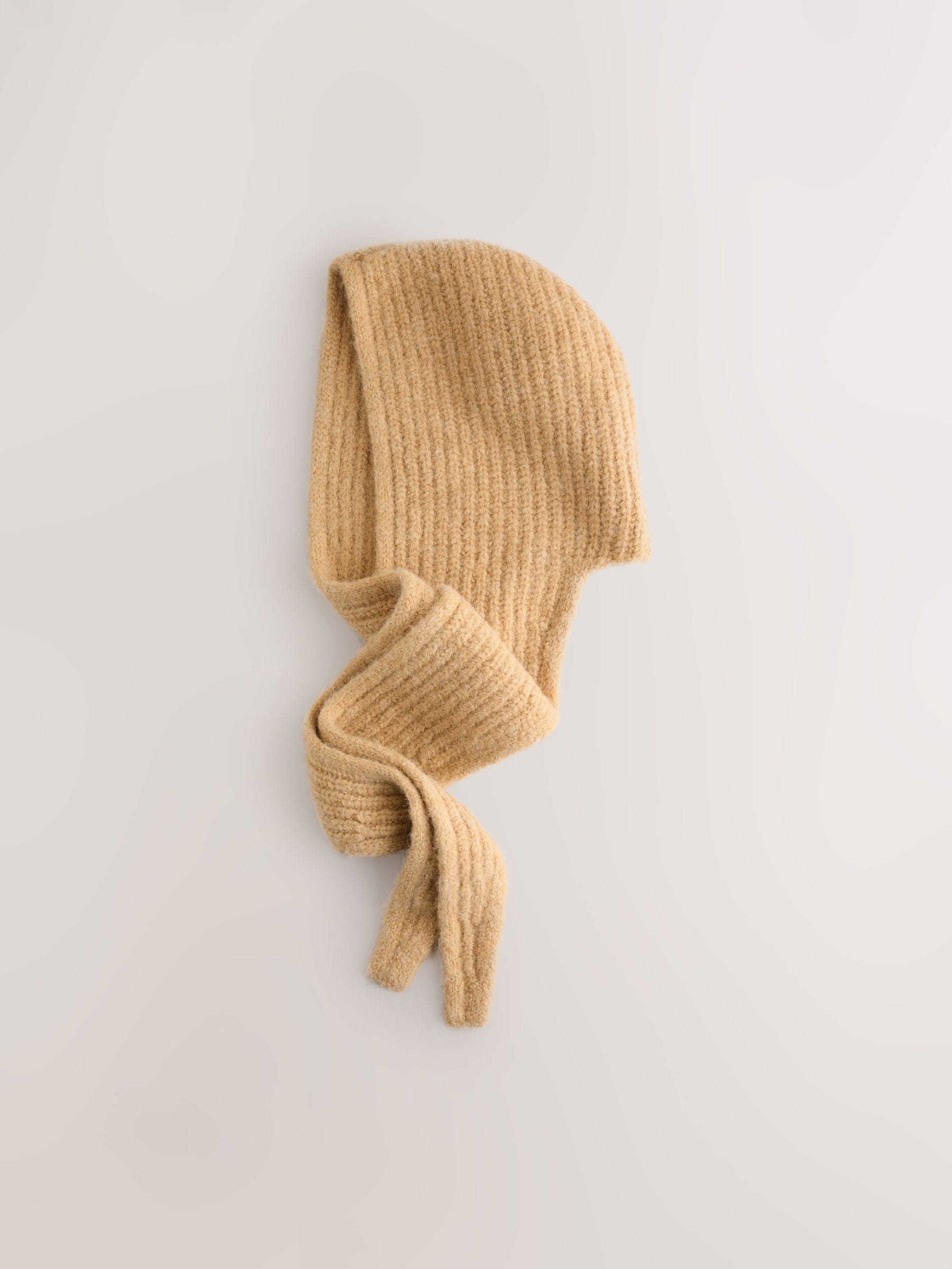 Geel - Knitted Hooded Scarf