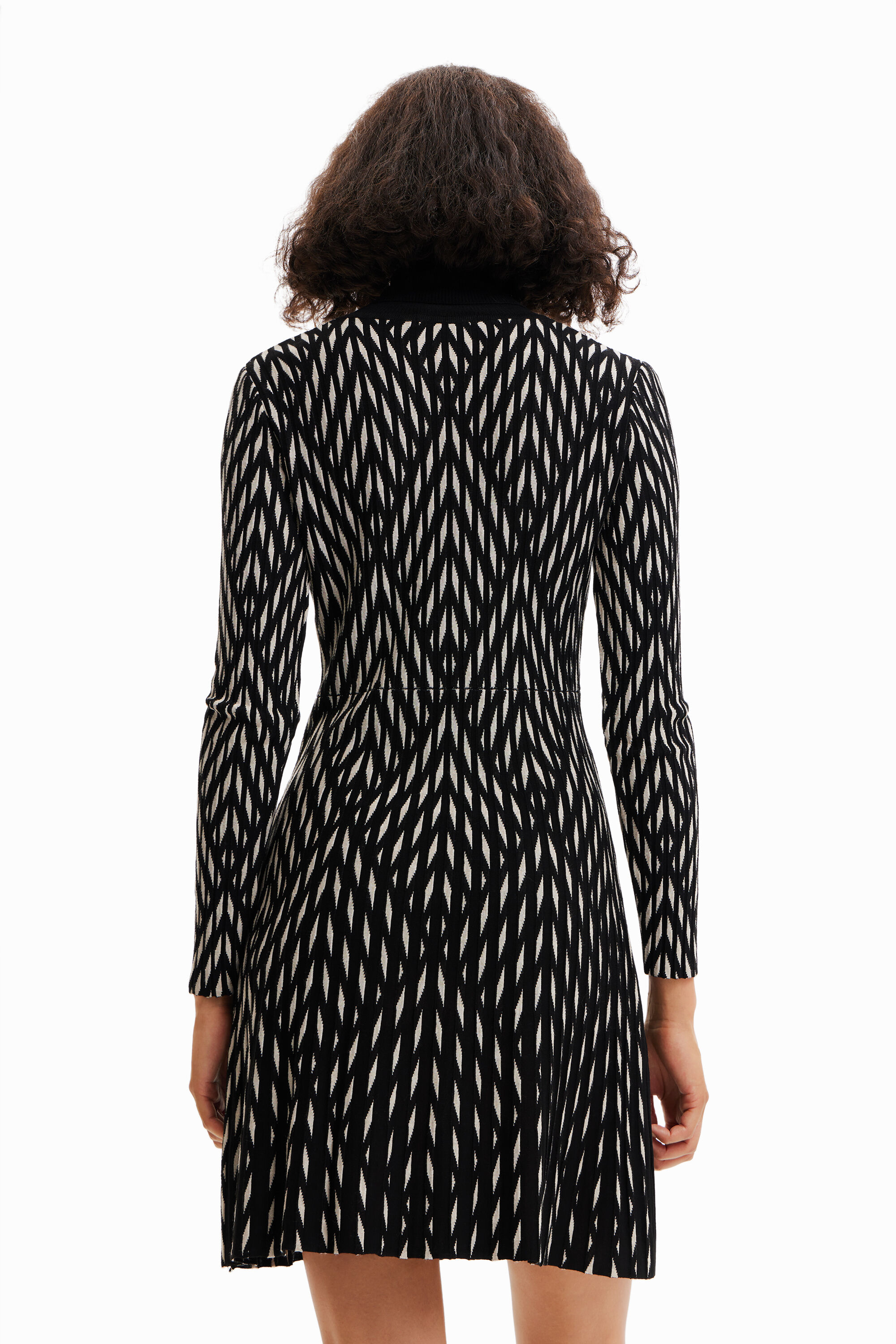 Robe courte géométrique