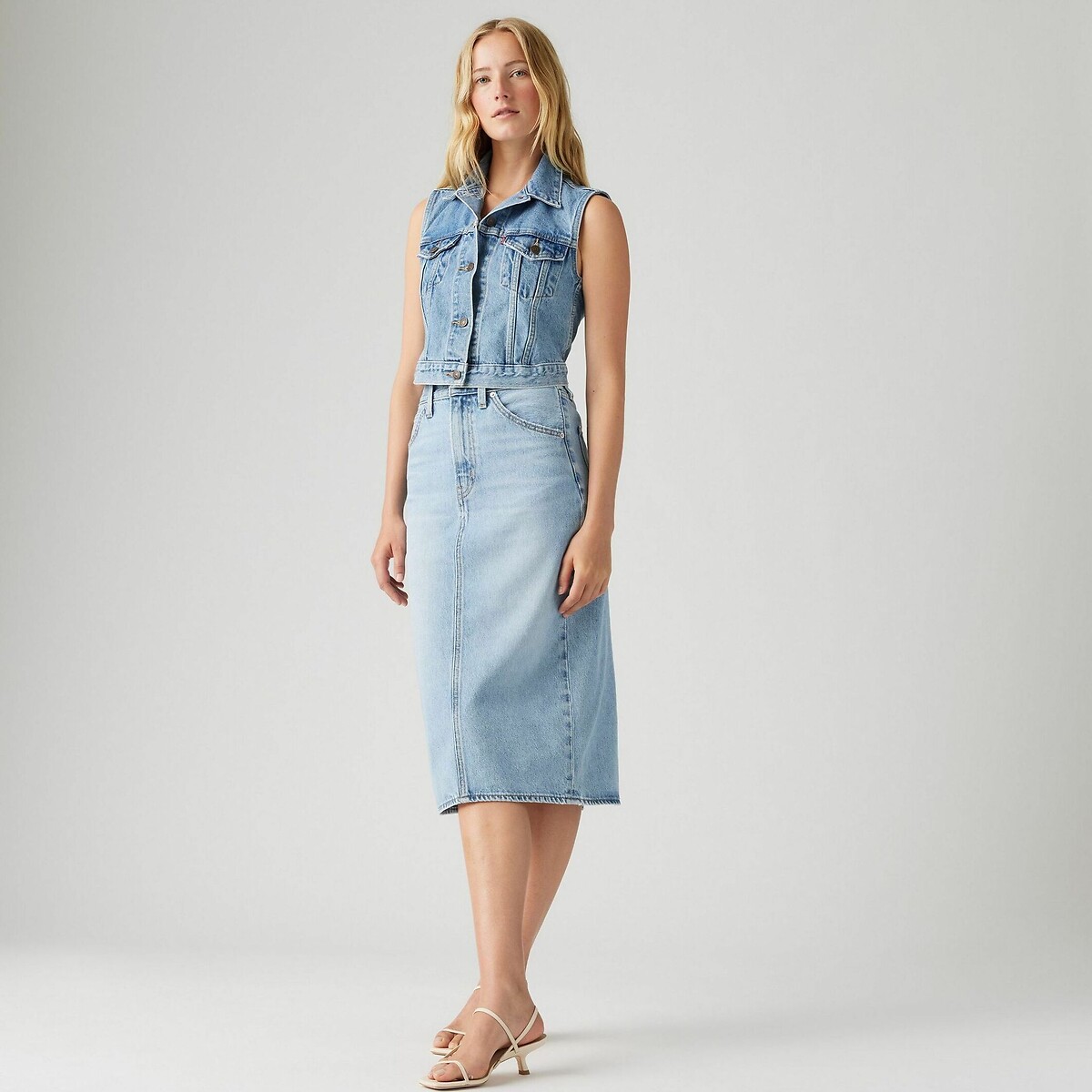 Saia Levi's Rok HR A Line Decon
