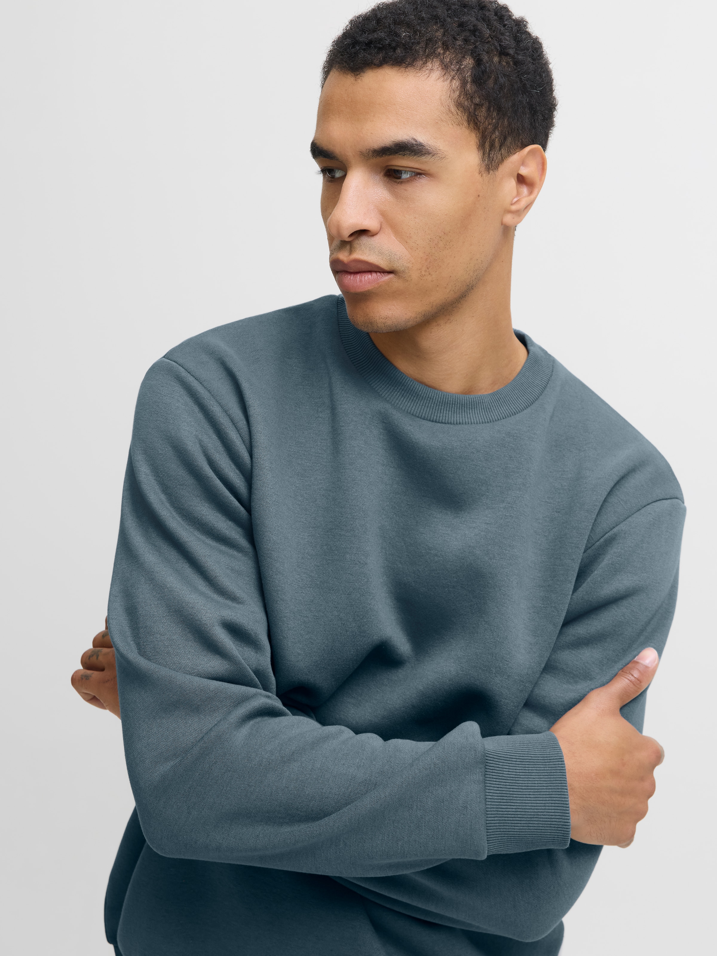 Jack & Jones Sweatshirt »JJEBRADLEY  mit Rippbündchen für Alltag und Freizeit«, mit Rippbündchen