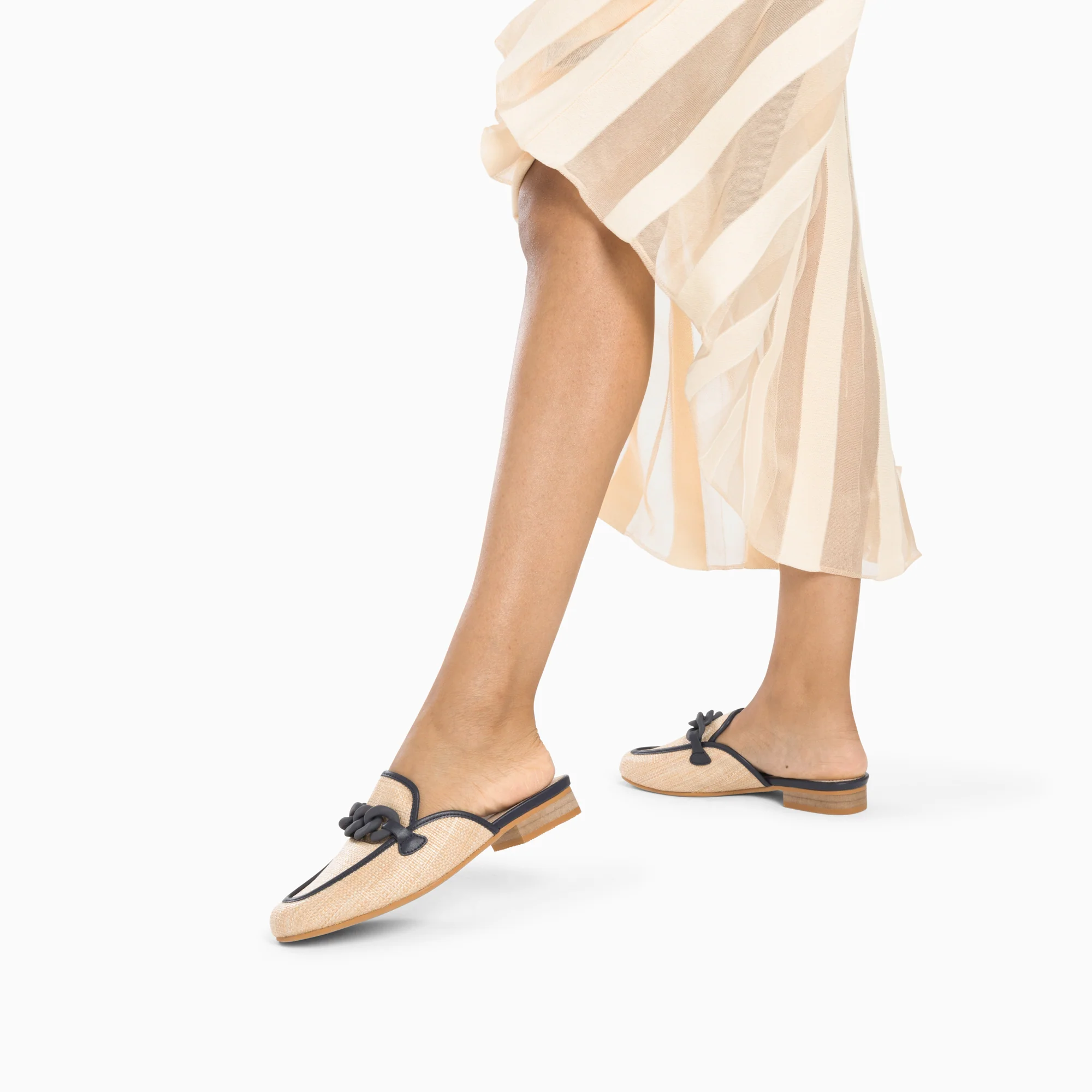 Mocassins, Derbies, Ballerines-Mules Emna beige et bleu marine à chaîne mate