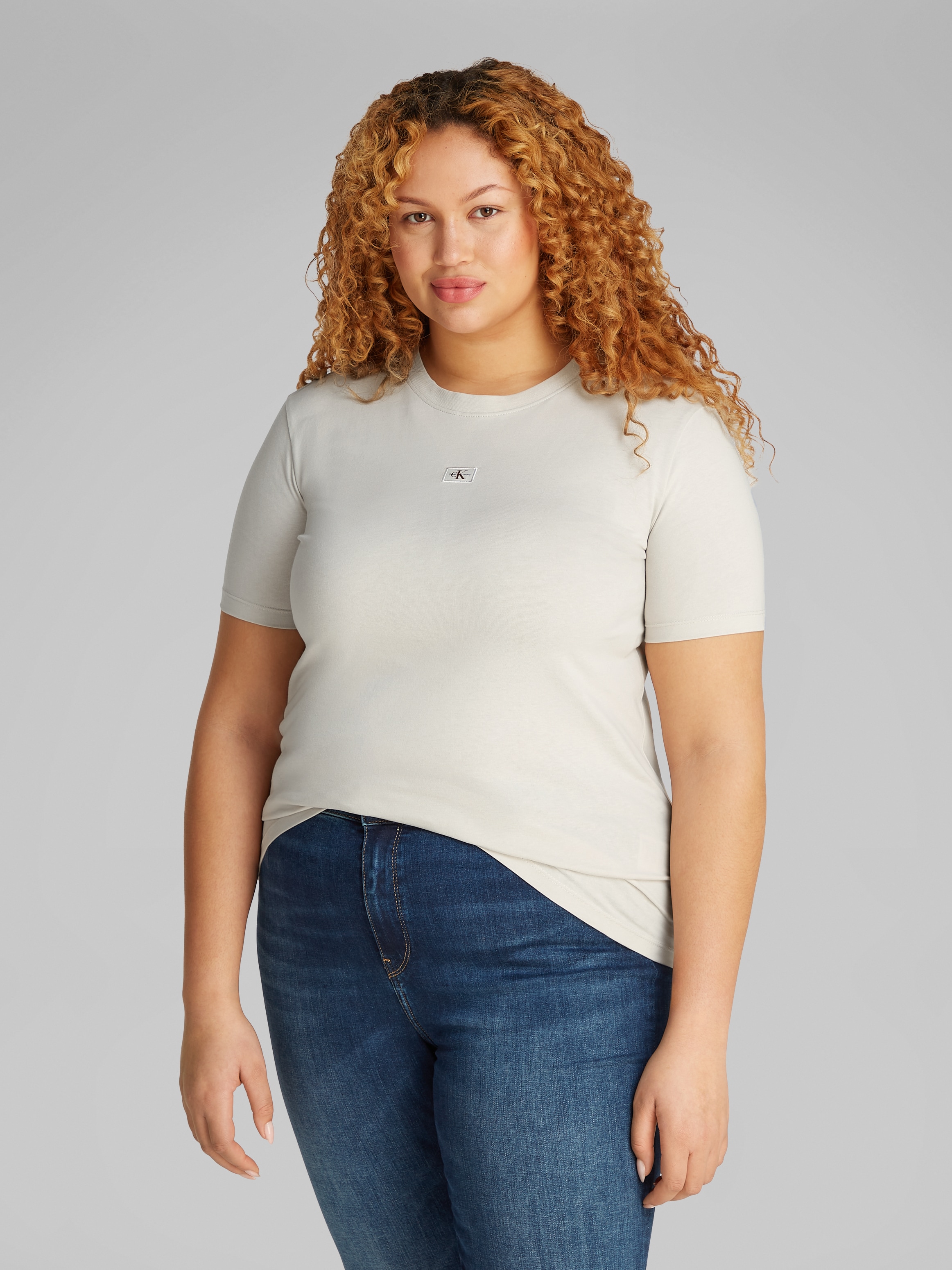 Calvin Klein Jeans Plus T-Shirt »PLUS WOVEN LABEL REGULAR TEE« in grossen Grössen