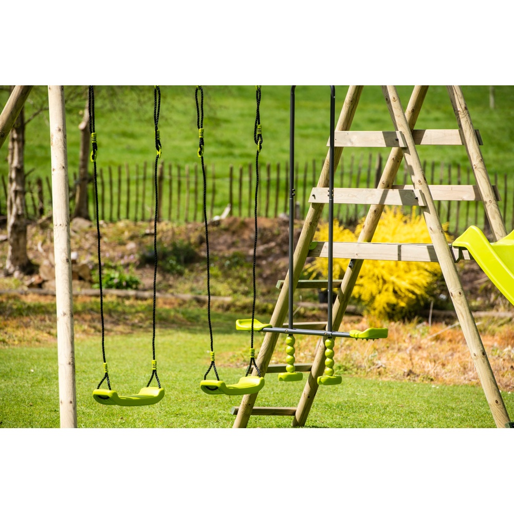 Spielcenter aus Holz