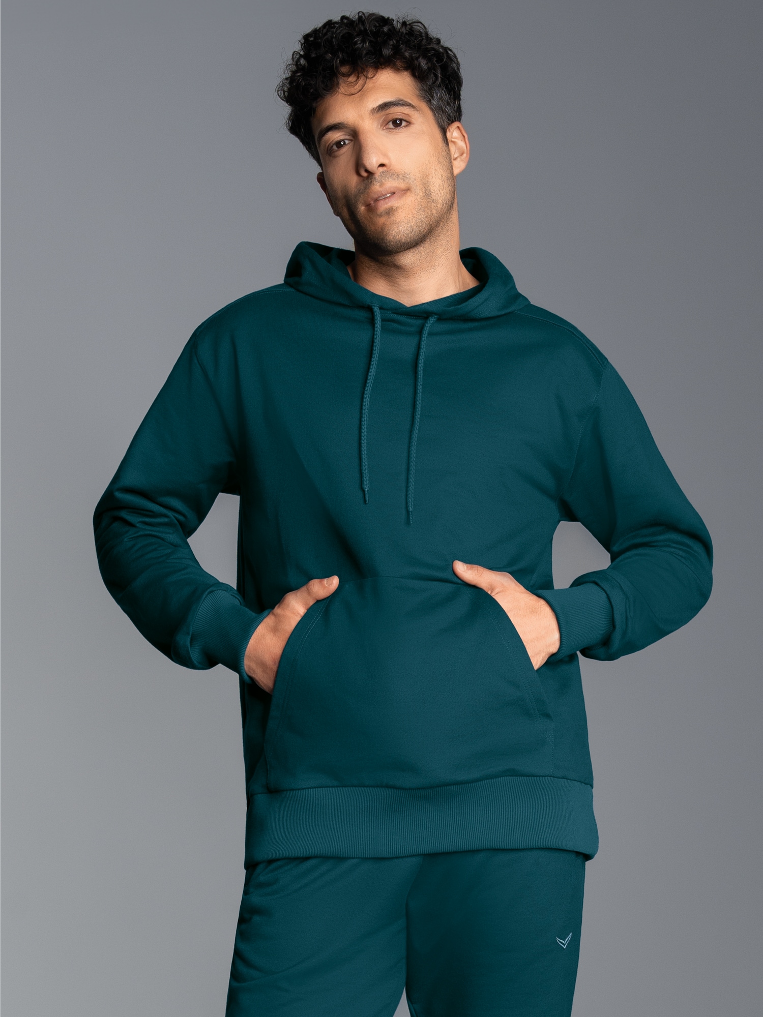 Hoodie aus SweatqualitätSaphir