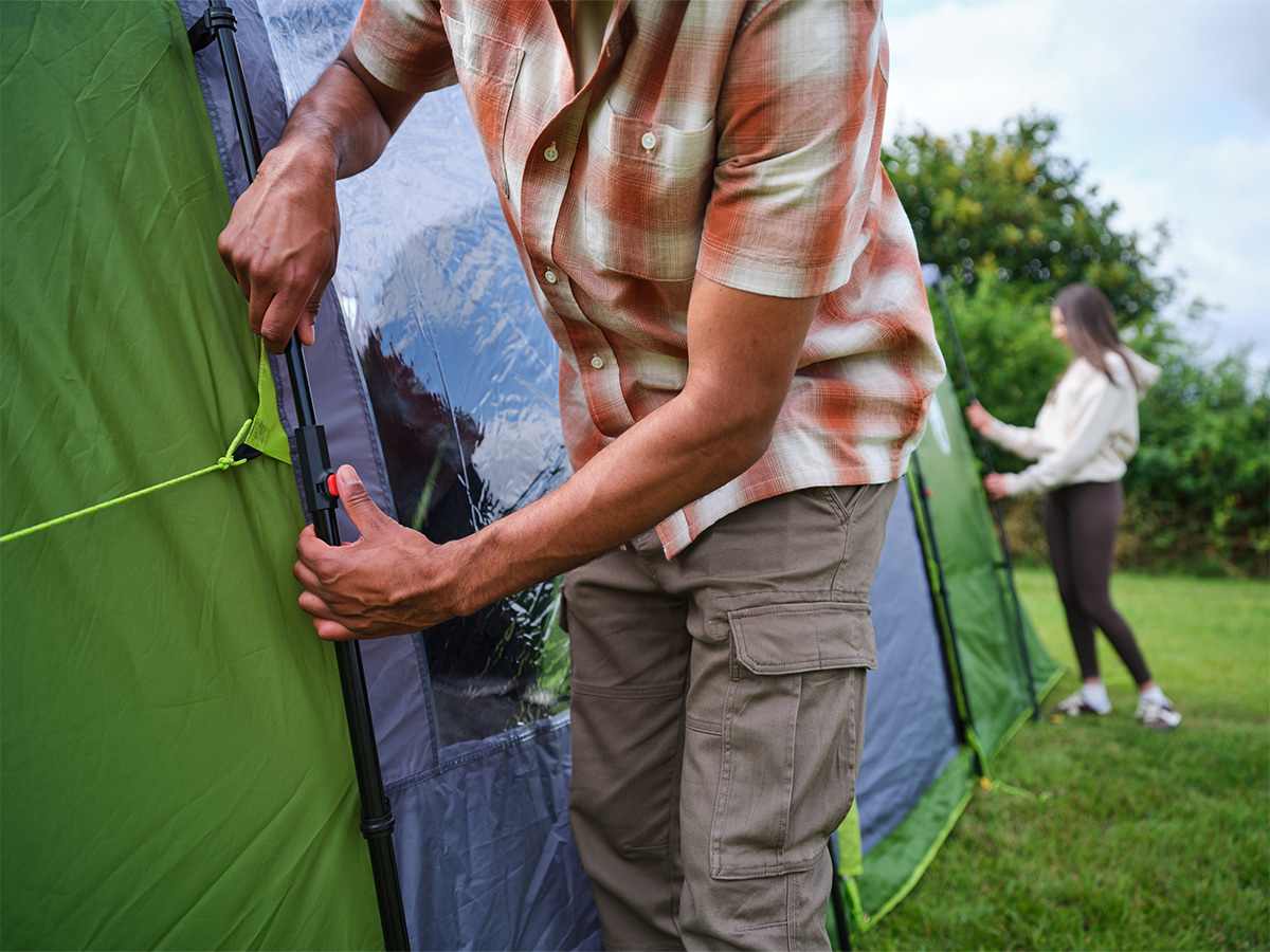 Coleman Victoria Falls 4 BlackOut Fastpitch tunneltent
