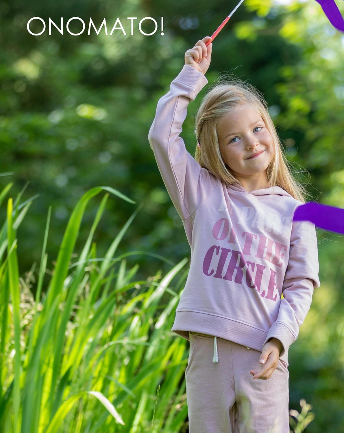 Kapuzen-Sweatshirt BE PART OF THE CIRCLE in burnished lilac
