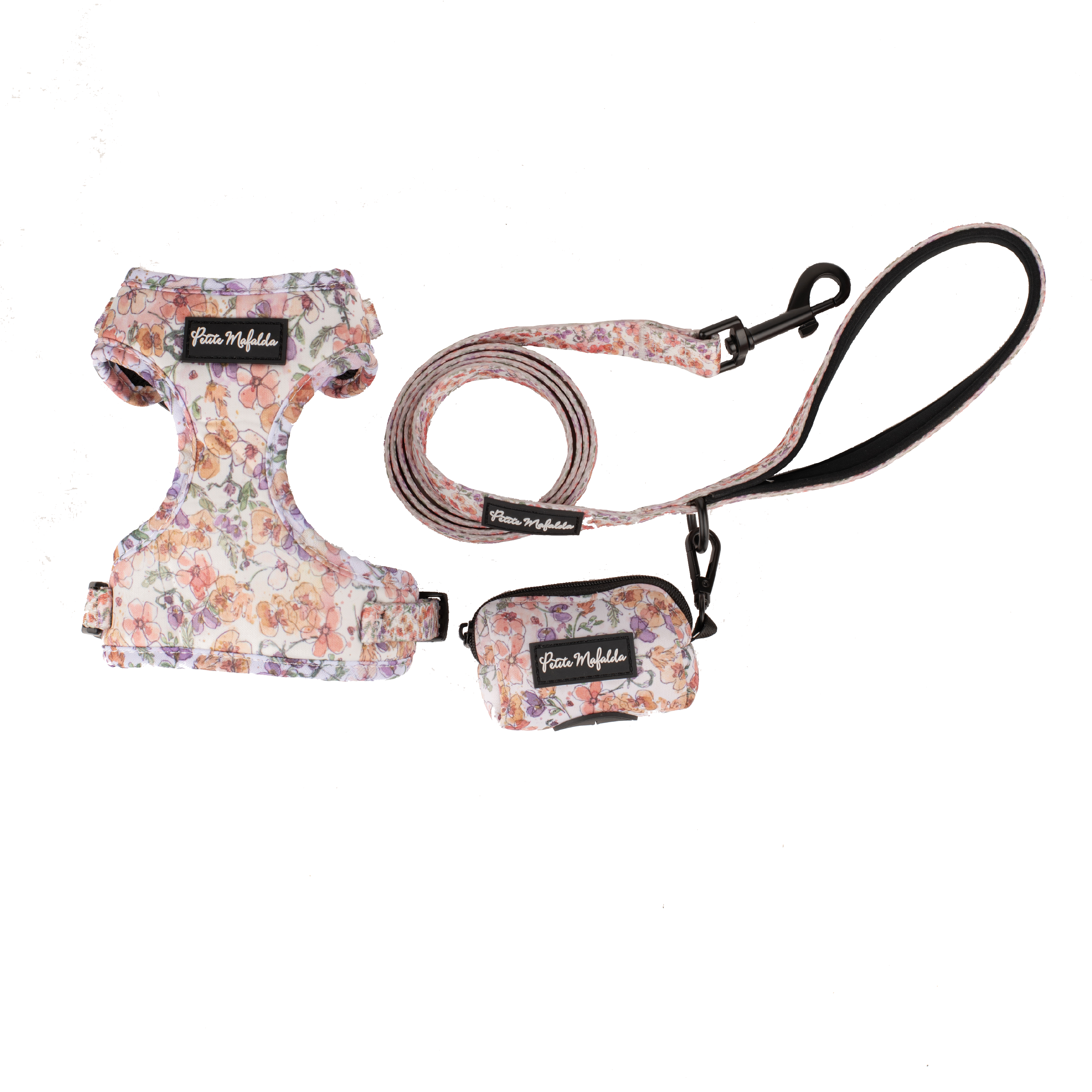 Conjunto Petite Mafalda com coleira, guia e porta-bolsas com estampa floral rosa para cães.