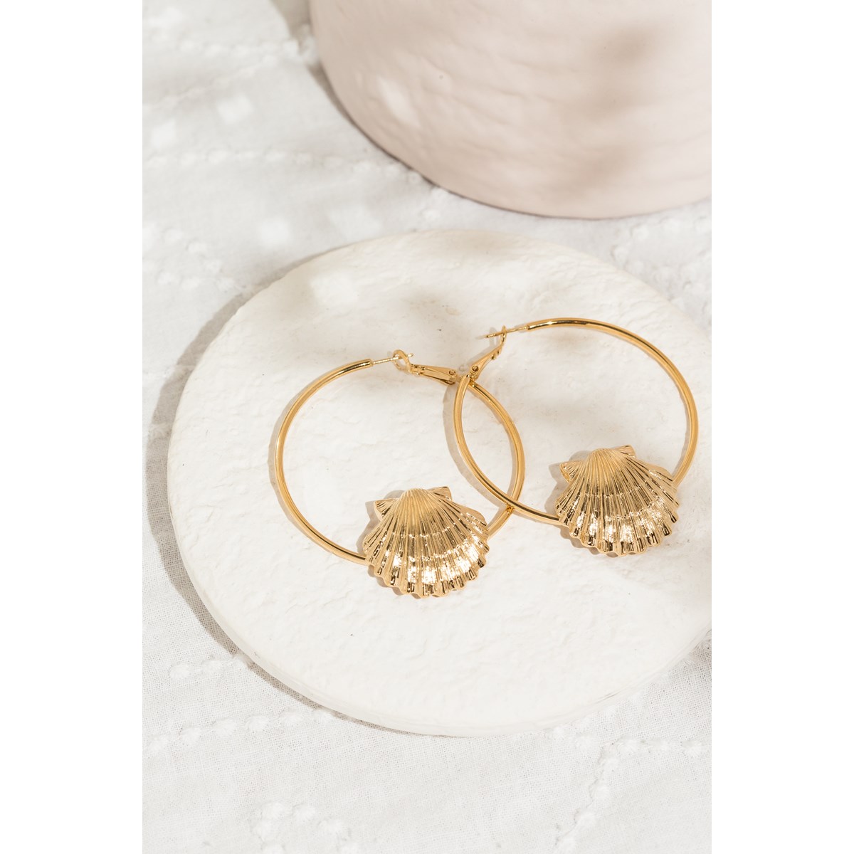 boucles d'oreilles créoles coquillages doré à l'or fin - NÉRÉE