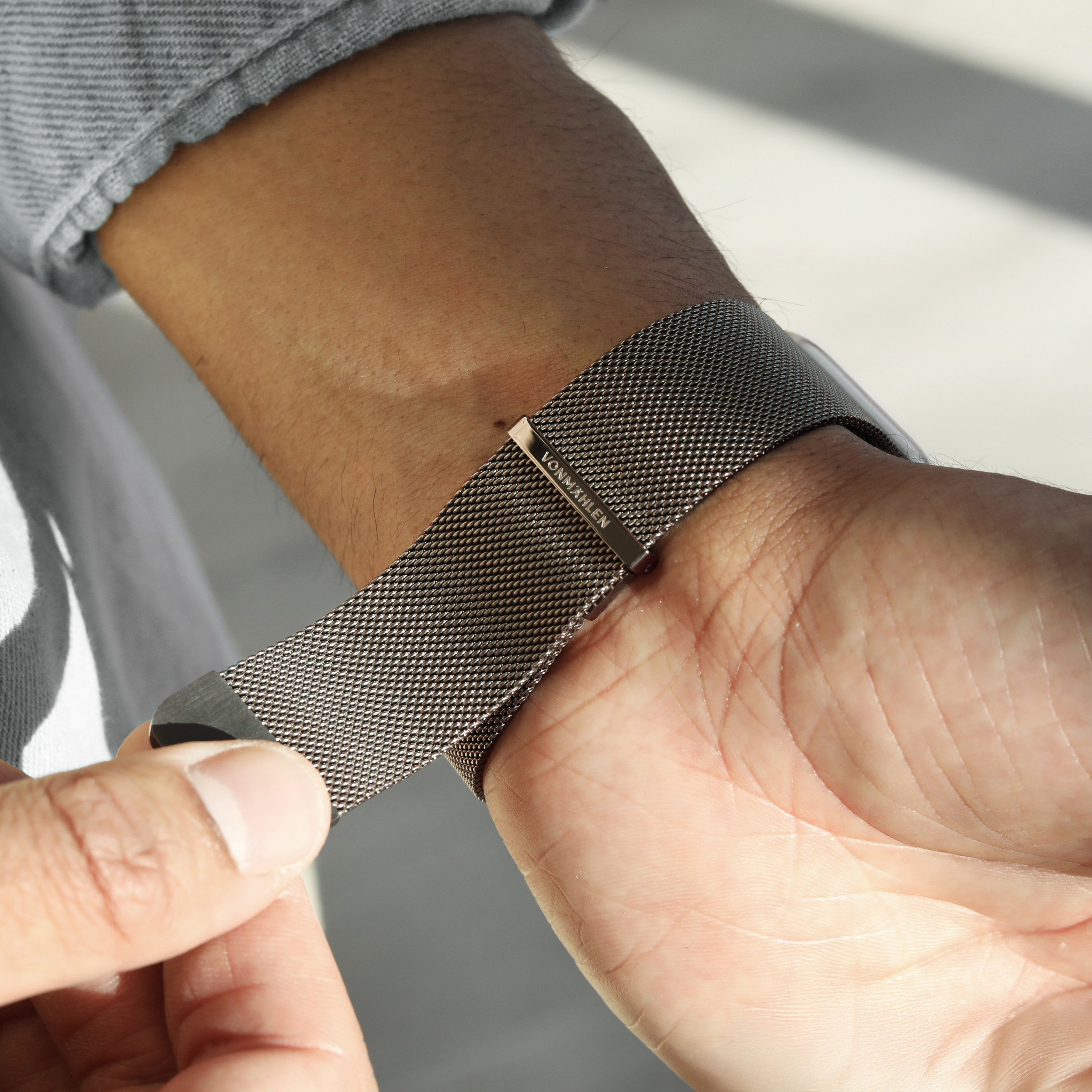Milanese Loop 2 Apple Watch (49/46/45/44 mm) Edelstahl Armband (AWS00178) (Gelenkumfang: 130-200mm) - Desert Sand (Beige)