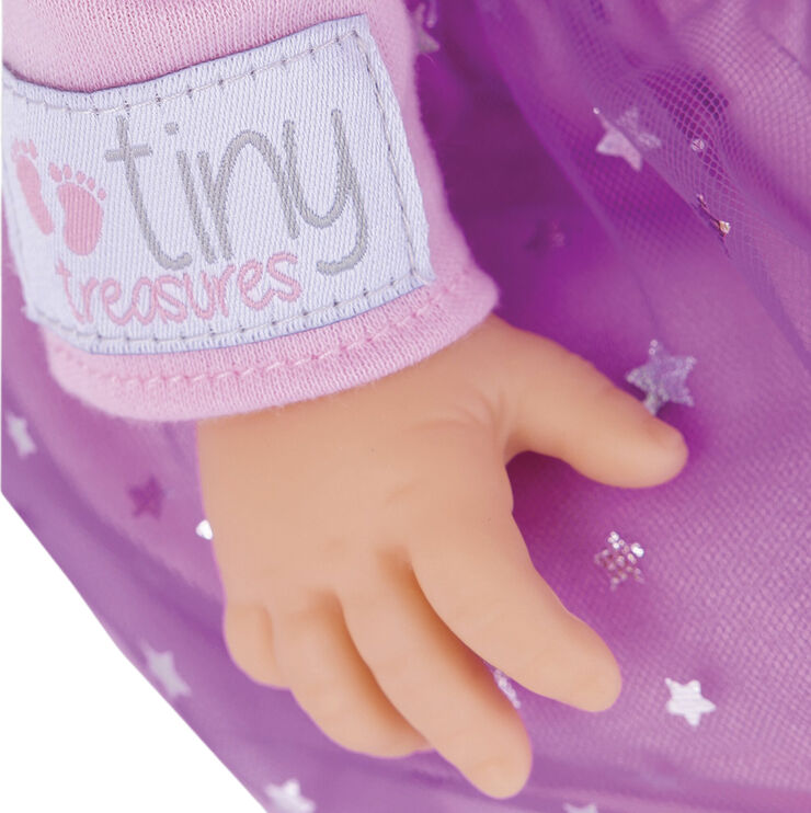 Diverse Tiny treasures unicorn outfit