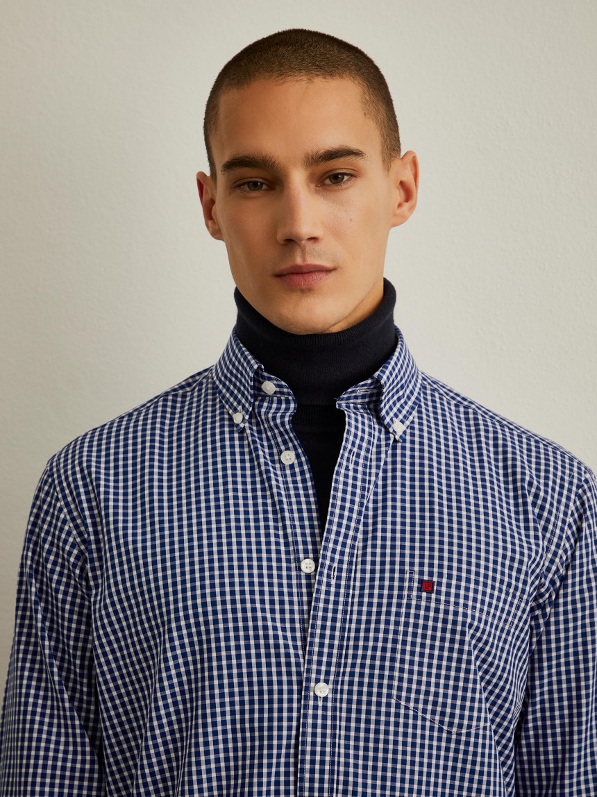 Camisa regular fit com padrão de xadrez