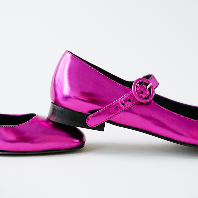 Ballerines à bouts carrés  en cuir metallisé fushia