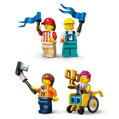 LEGO City 60460 Grenseløs action: Racerbilbane med rampe