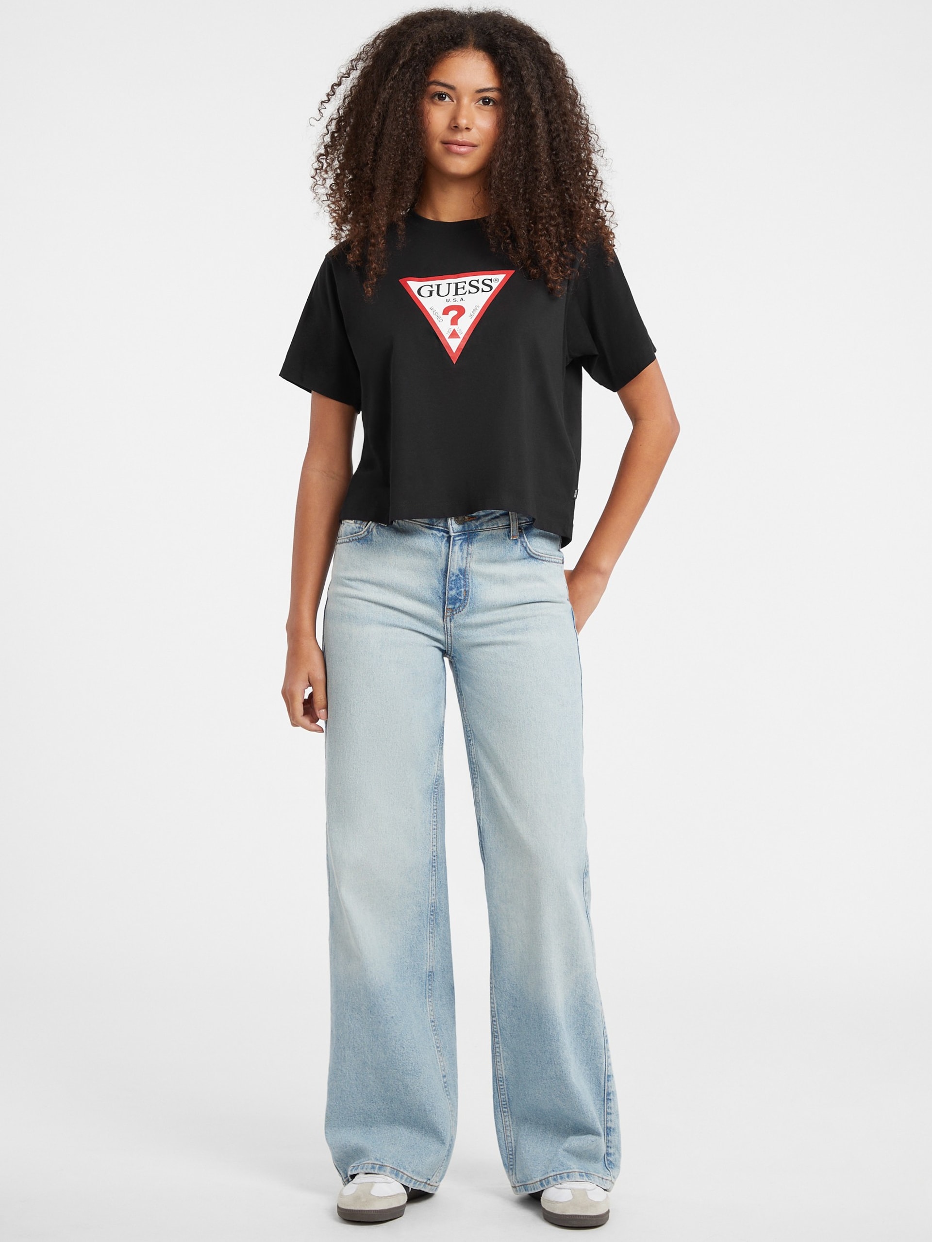 Camiseta icônica de modelagem quadrada