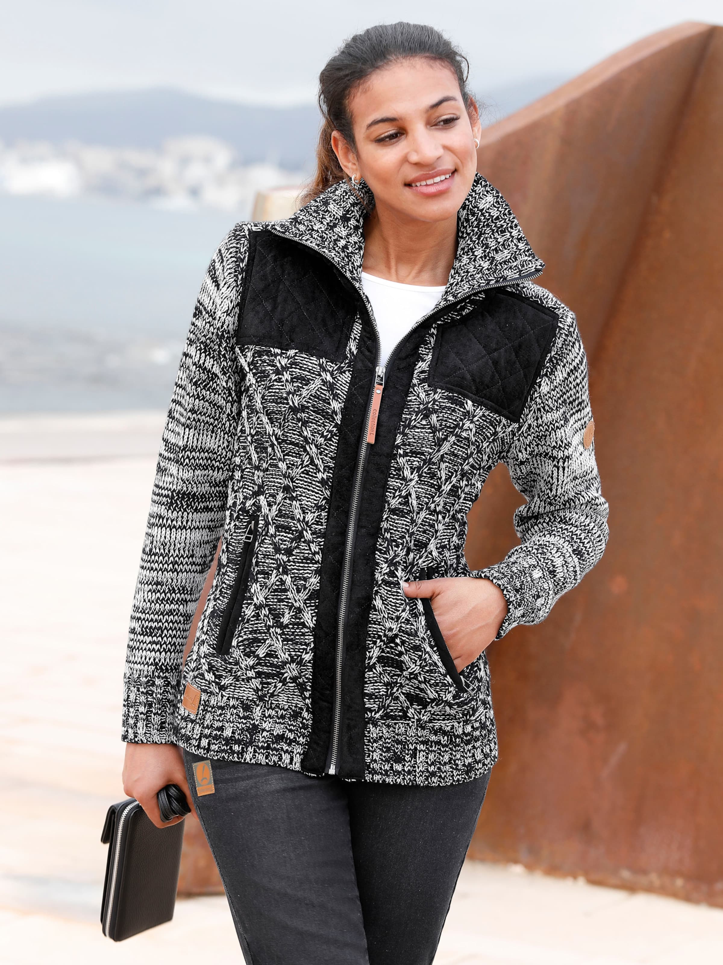 Strickjacke in schwarz-meliert