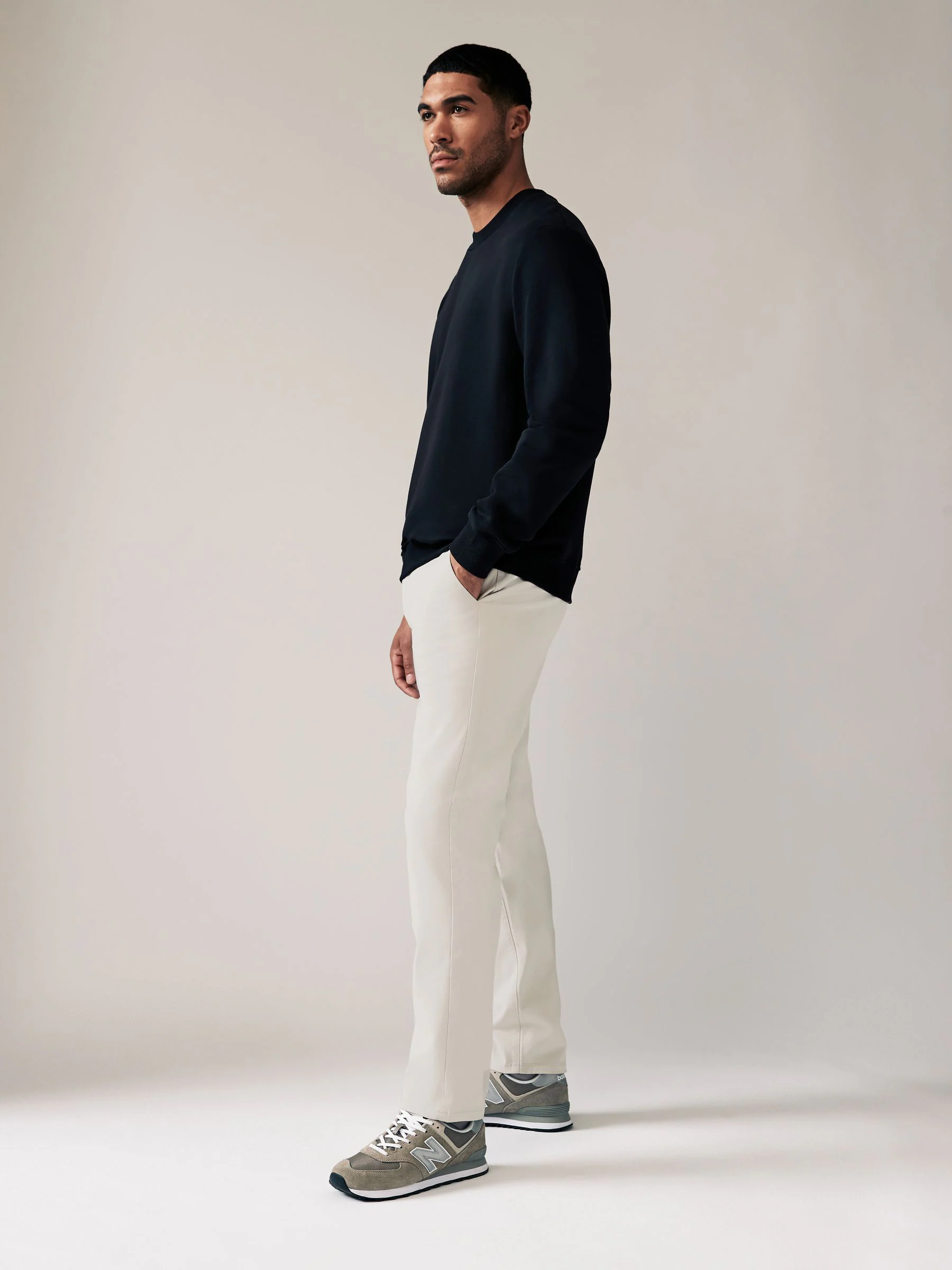 Kiezelkleurig licht - Straight fit - Stretchy chino