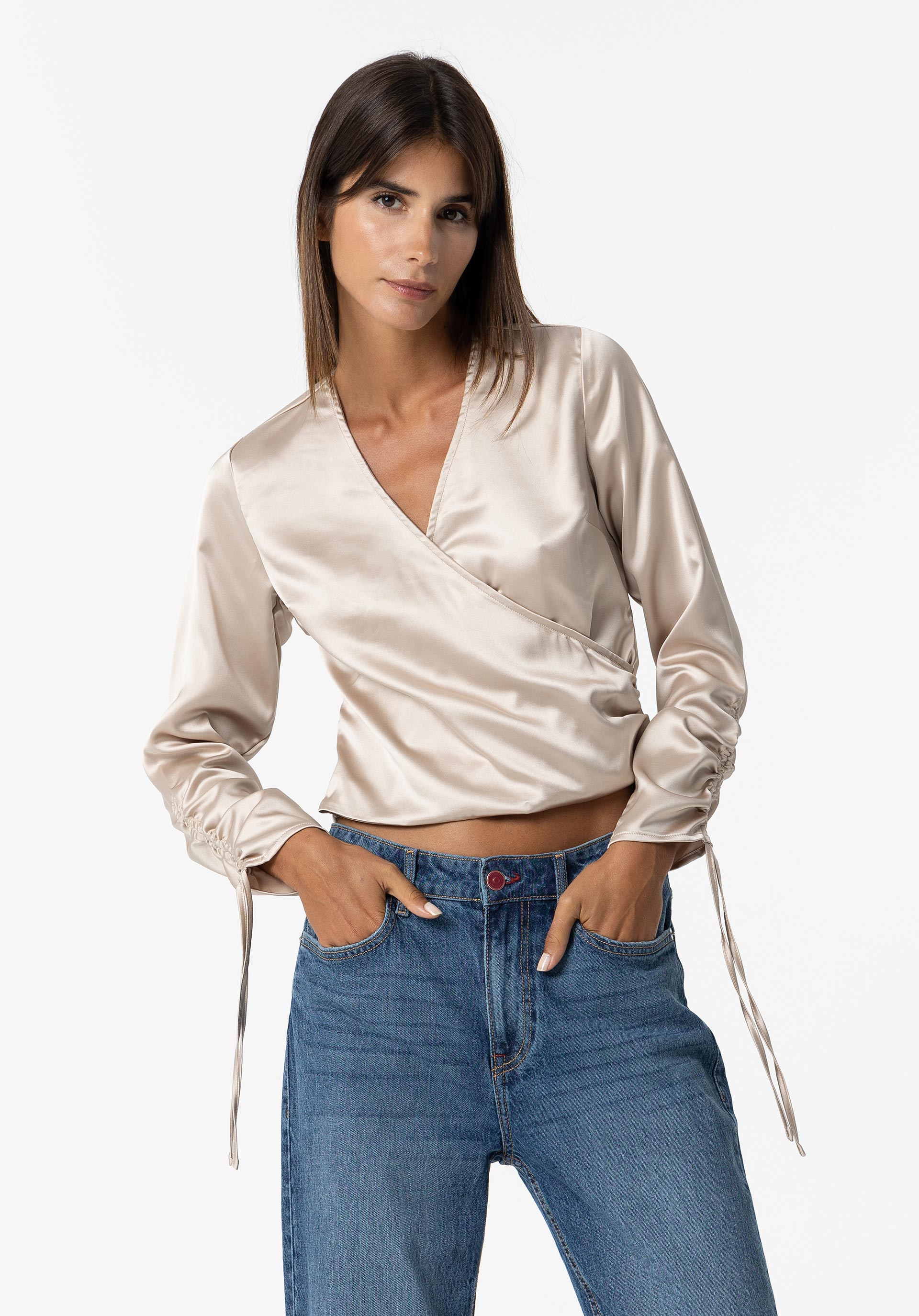 Blusa Cruzada Acetinada
