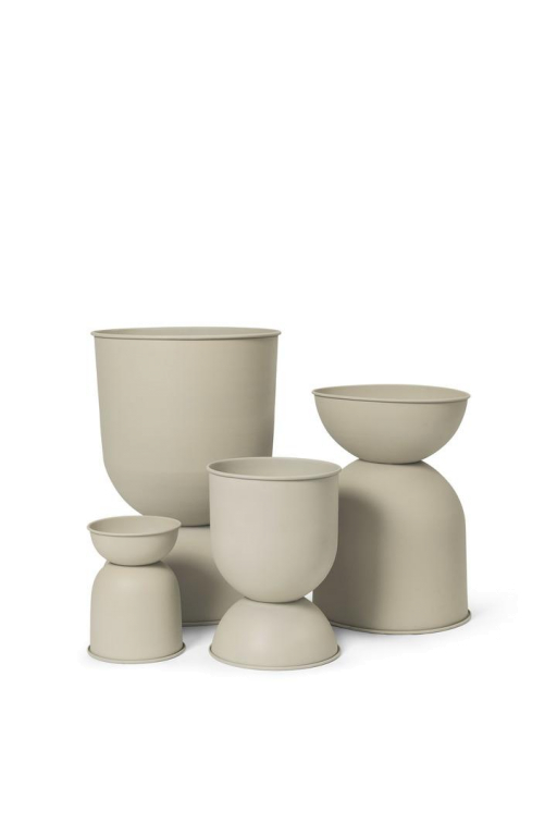 Ferm Living Hourglass plantenbak medium black