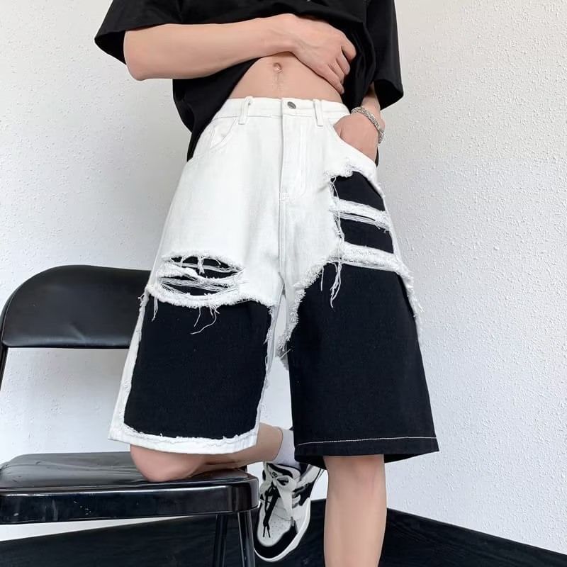 Cowpow - Denim shorts met middelhoge taille en versleten panelen