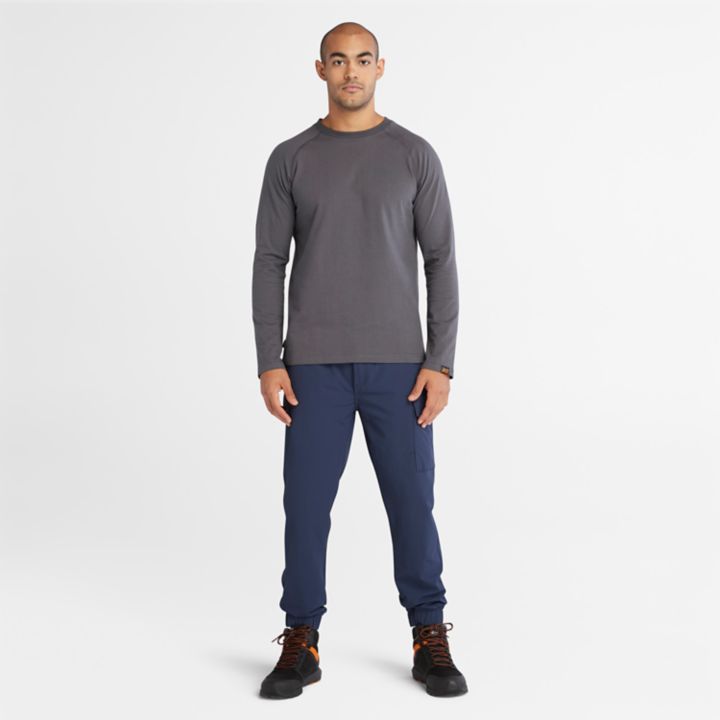 Camiseta Timberland PRO Core de manga comprida para homem, na cor cinza escuro.
