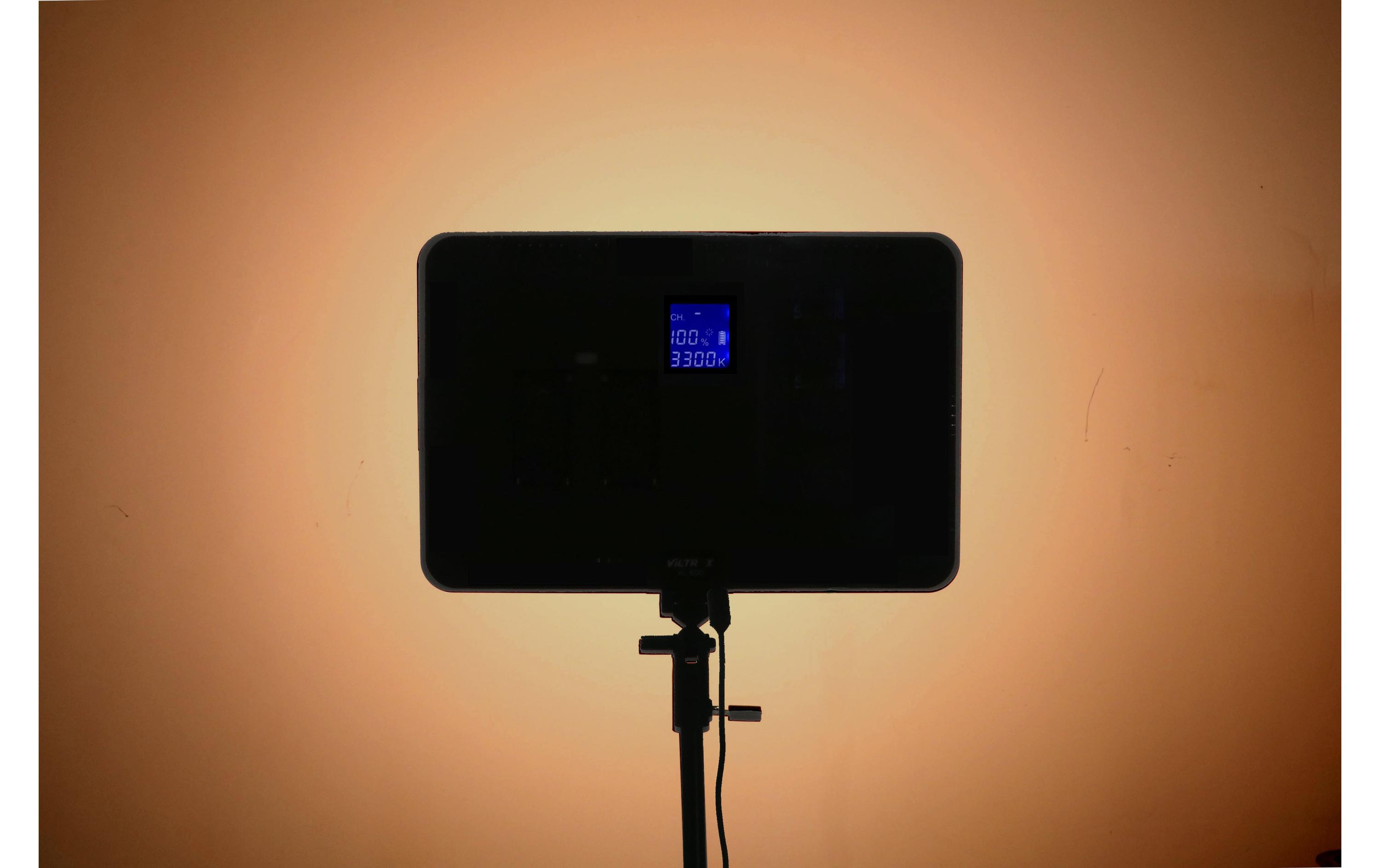 Videoleuchte VL-D640T<br>Hocheffiziente LED-Leuchte mit vielseitiger, einstellbarer Lichtleistung