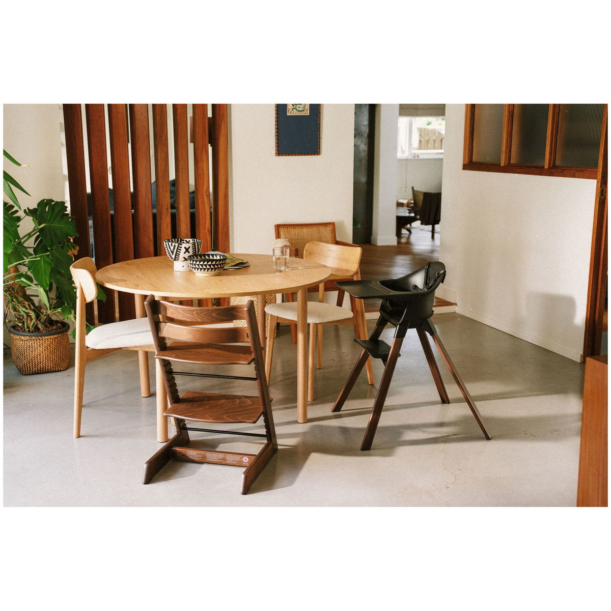 STOKKESTOKKE   Clikk Hochstuhl Bamboo mit Reisetasche cloud grey