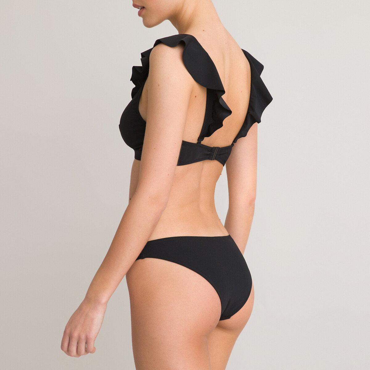 COLEÇÕES LA REDOUTE<br>Biquíni BH, modelo lenço, detalhes com babados