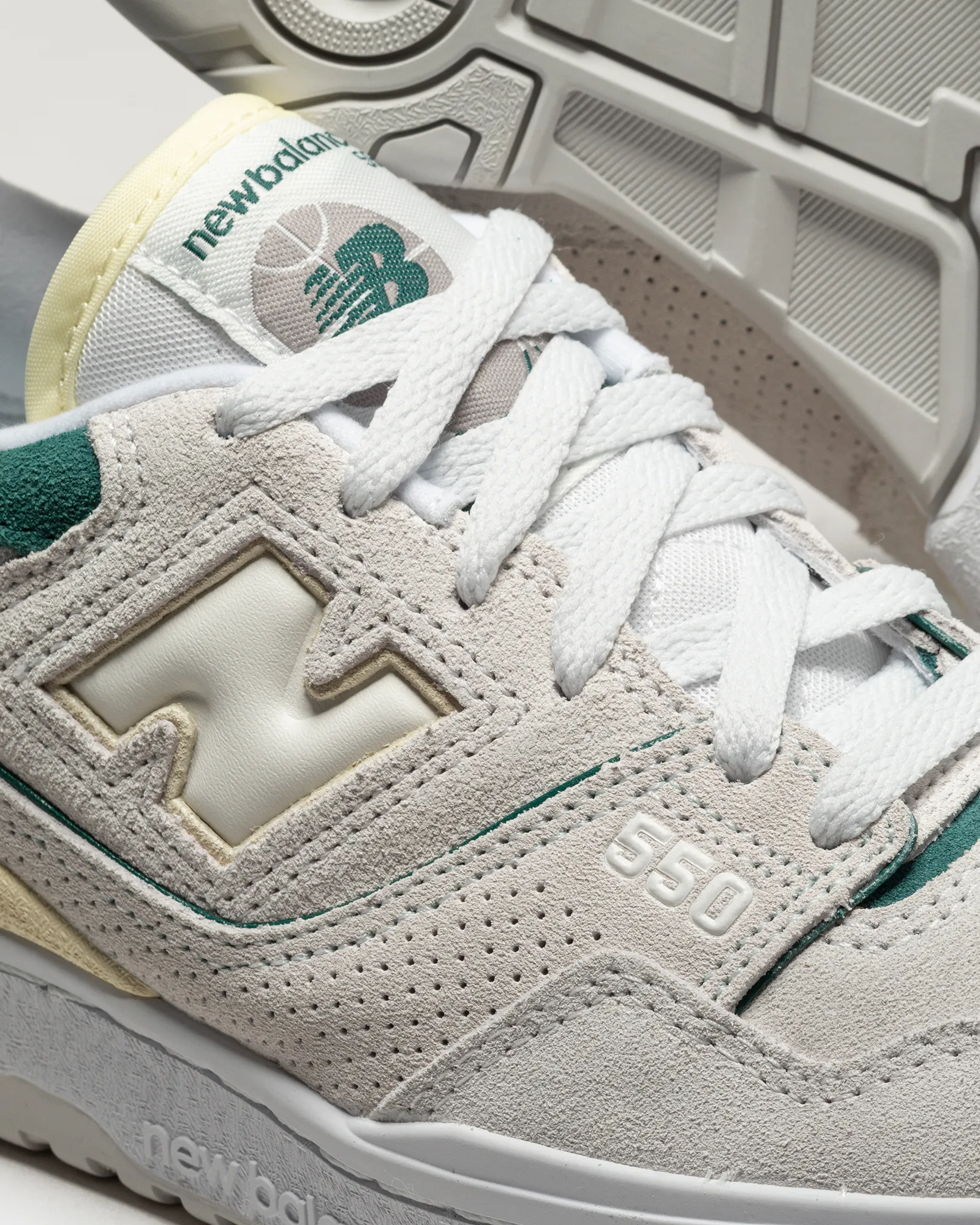 New Balance WMNS 550 AA