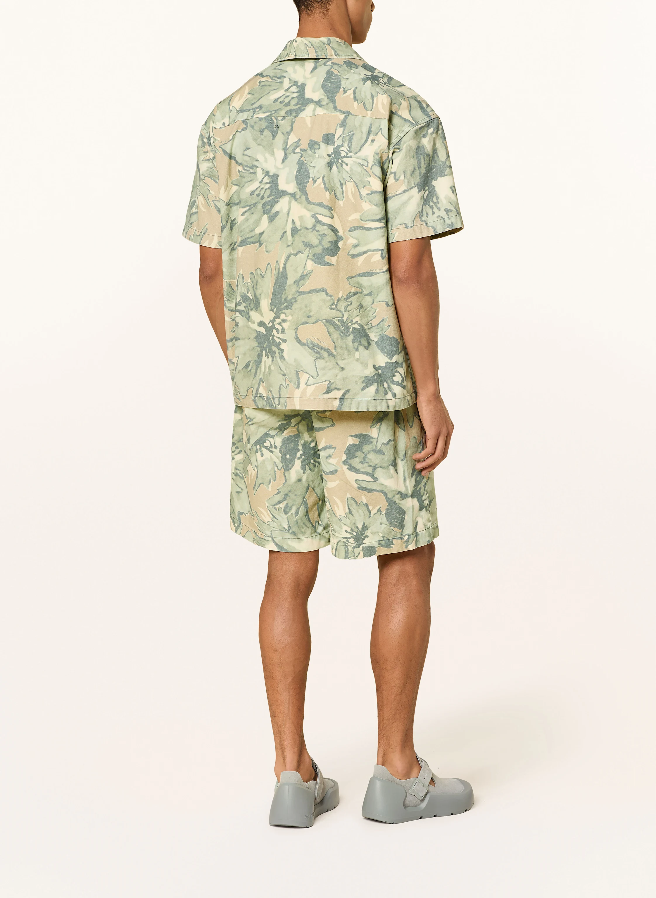 NAPAPIJRI Shorts TALLA