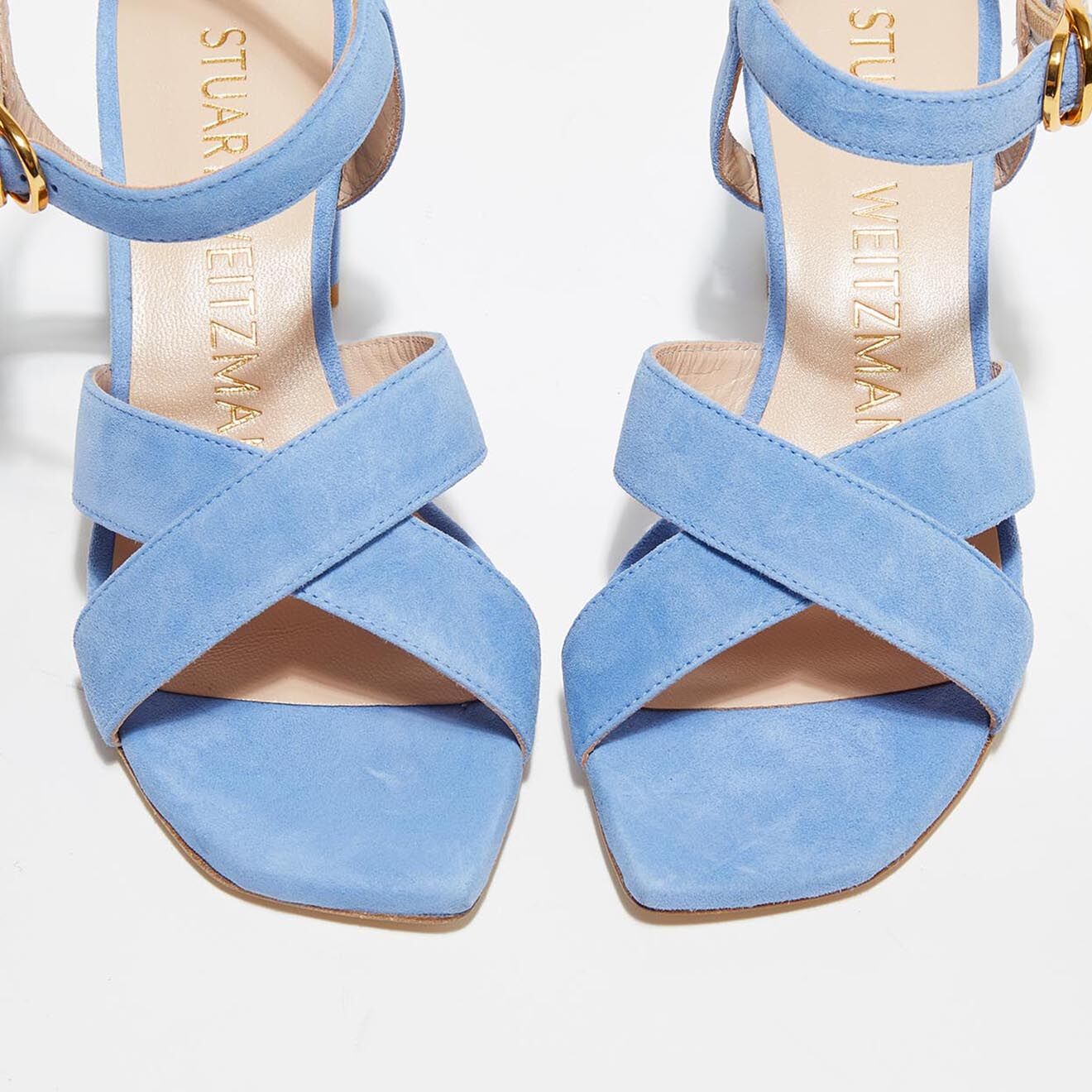 Stuart Weitzman Sandales en Velours de Cuir Analeigh bleu ciel - Talon 7 cm