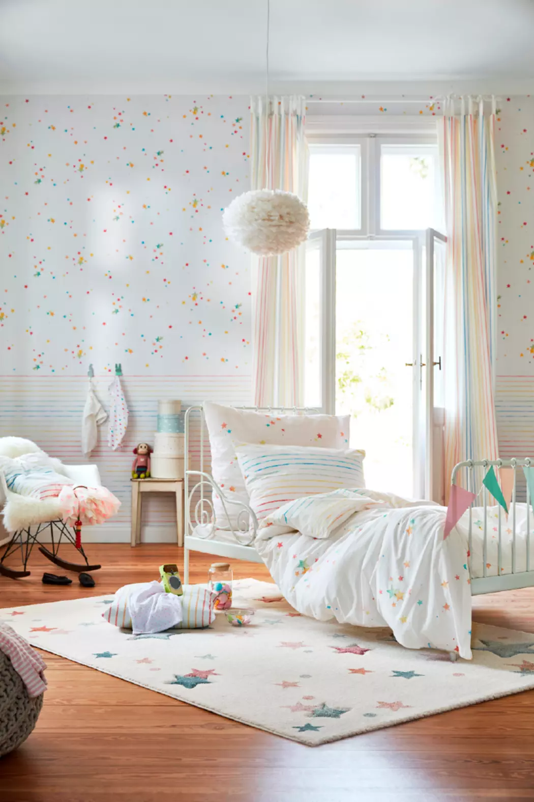 Kinderteppich Stern 200 x 290 cm