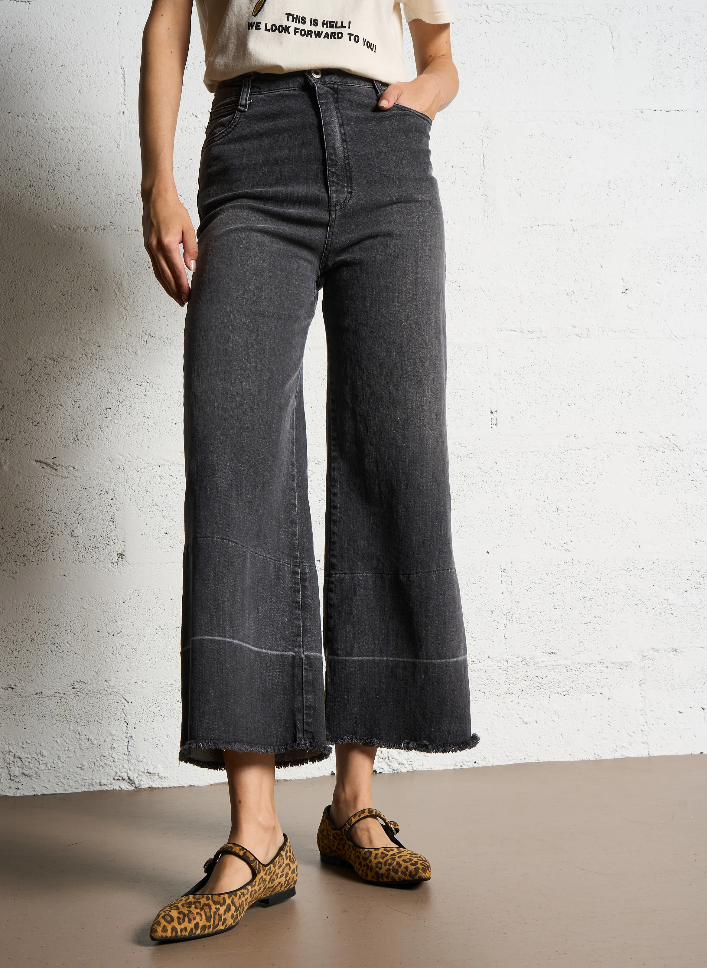 Jean flare taille haute en coton mélangé | Noir