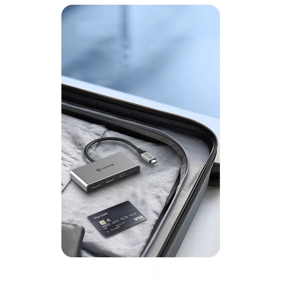 NÖRDIC USB-C 1 til 4 Dokkingstasjon 1xDP8K30Hz 1xHDMI8K30Hz 1xUSB-C PD 100W 1xUSB-A 2.0