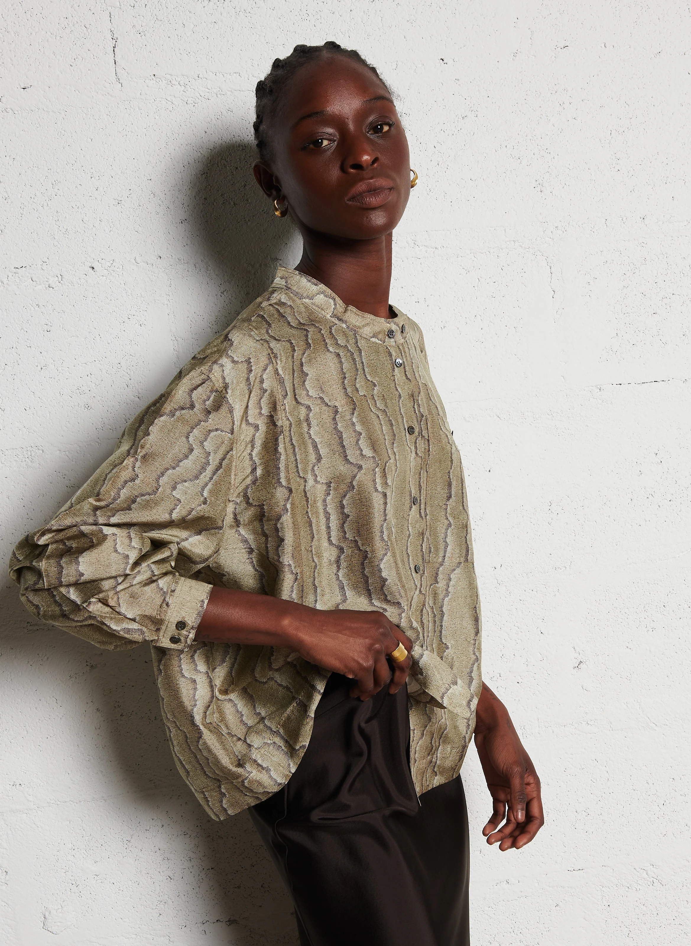 CHYPRE - Chemise col rond ample en soie | Multicolore