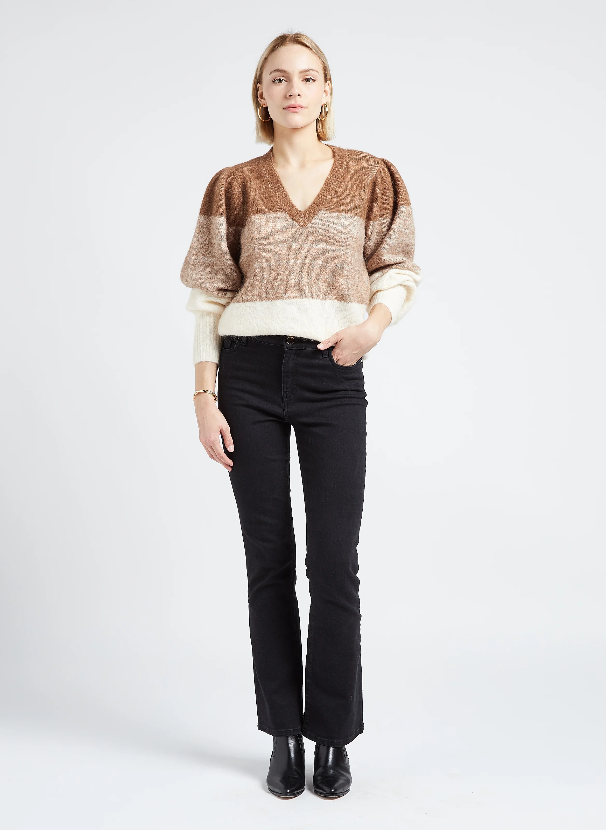 MALOU - Pull ample encolure V en maille | Marron