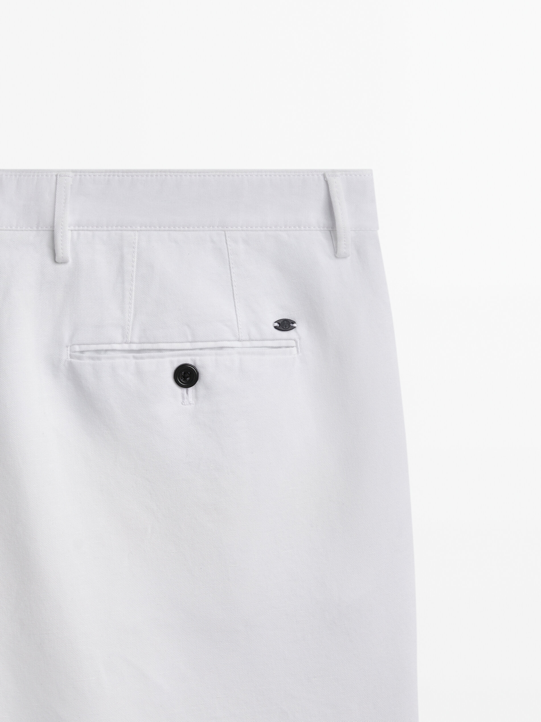 Bermudas em linho e algodão - BRANCAS