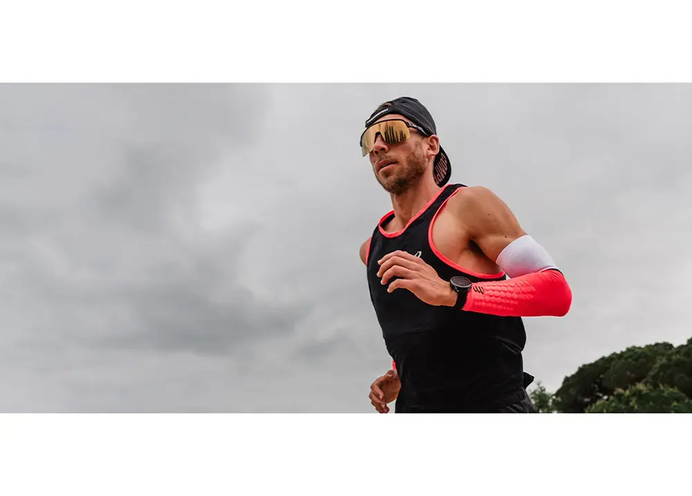 Compressport ArmForce Ultralight Armwarmers Wit/Fluo Rood