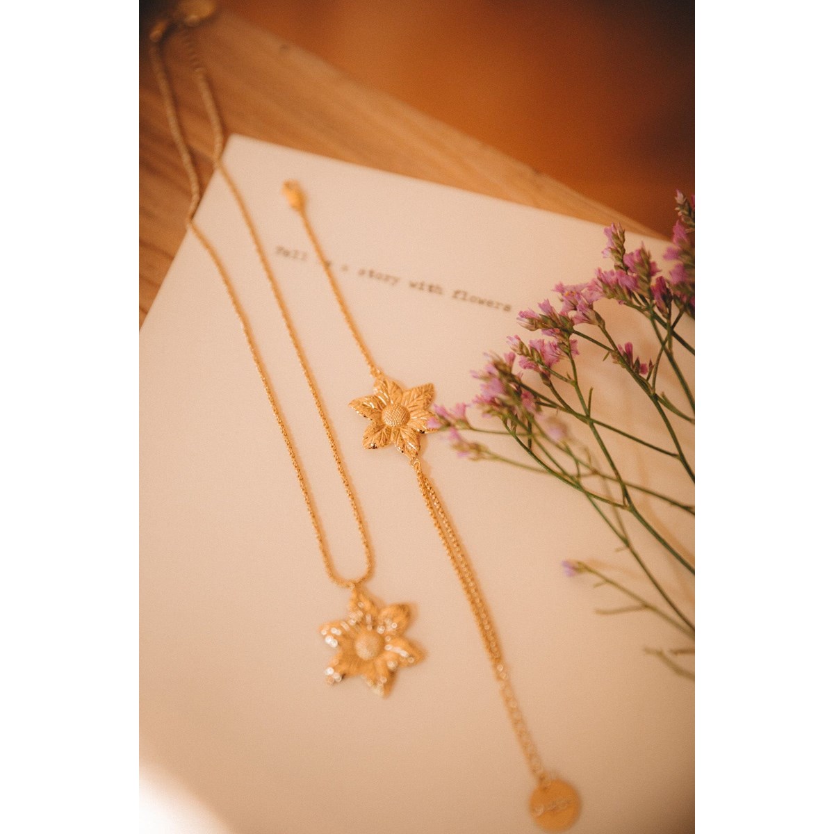 bracelet fleur doré à l'or fin - HESPÉRIS