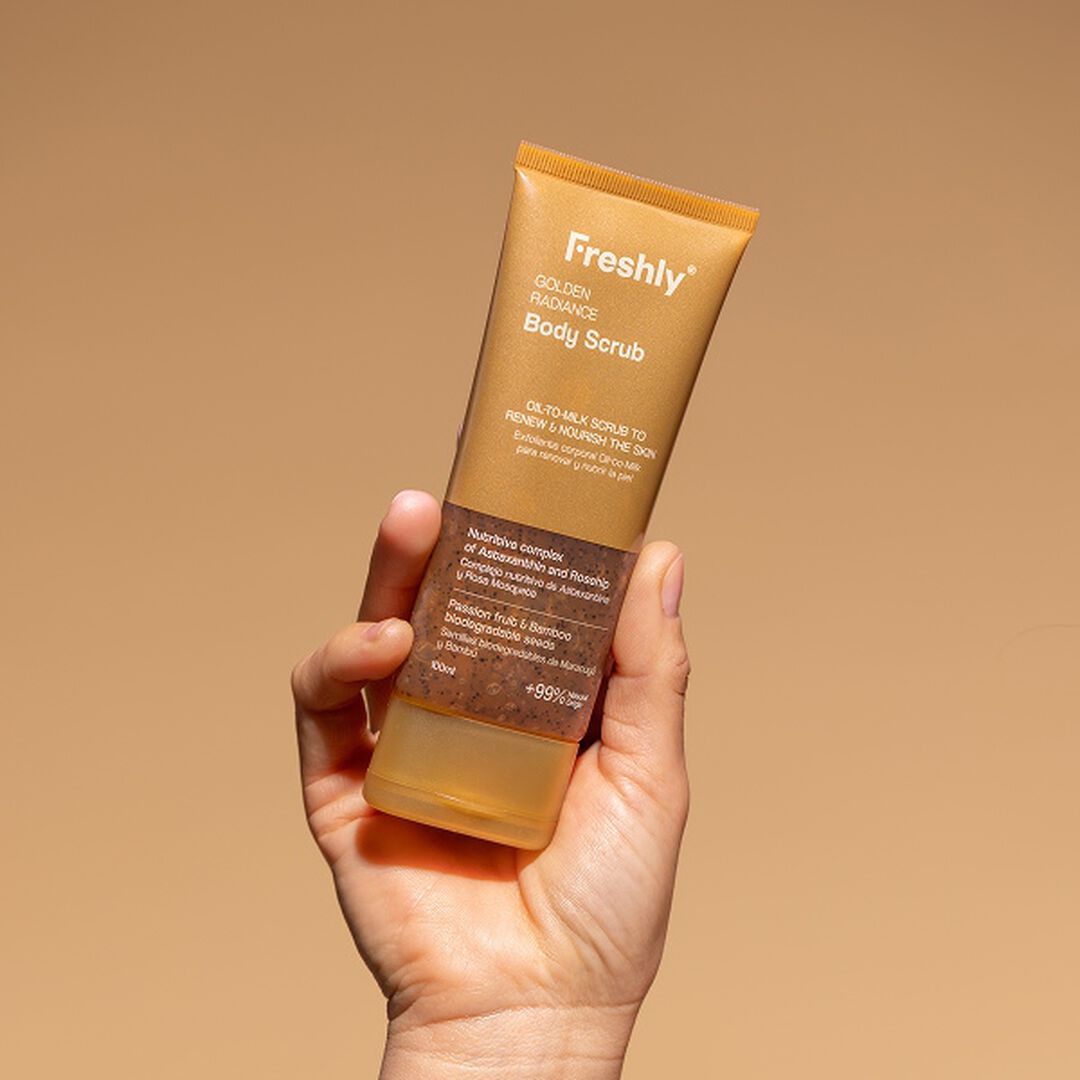 FRESHLY  Golden Radiance Body Scrub - 100ml