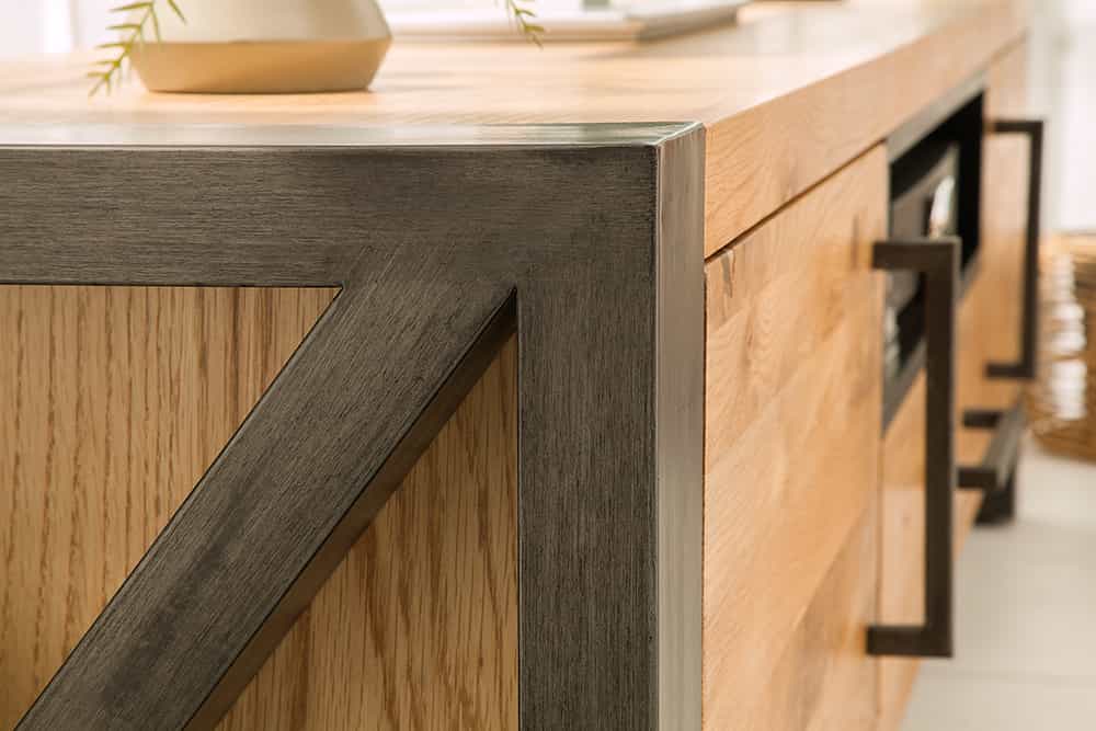 Massives TV-Board THOR 200cm Wild Eiche geölt Lowboard im Industrial Design